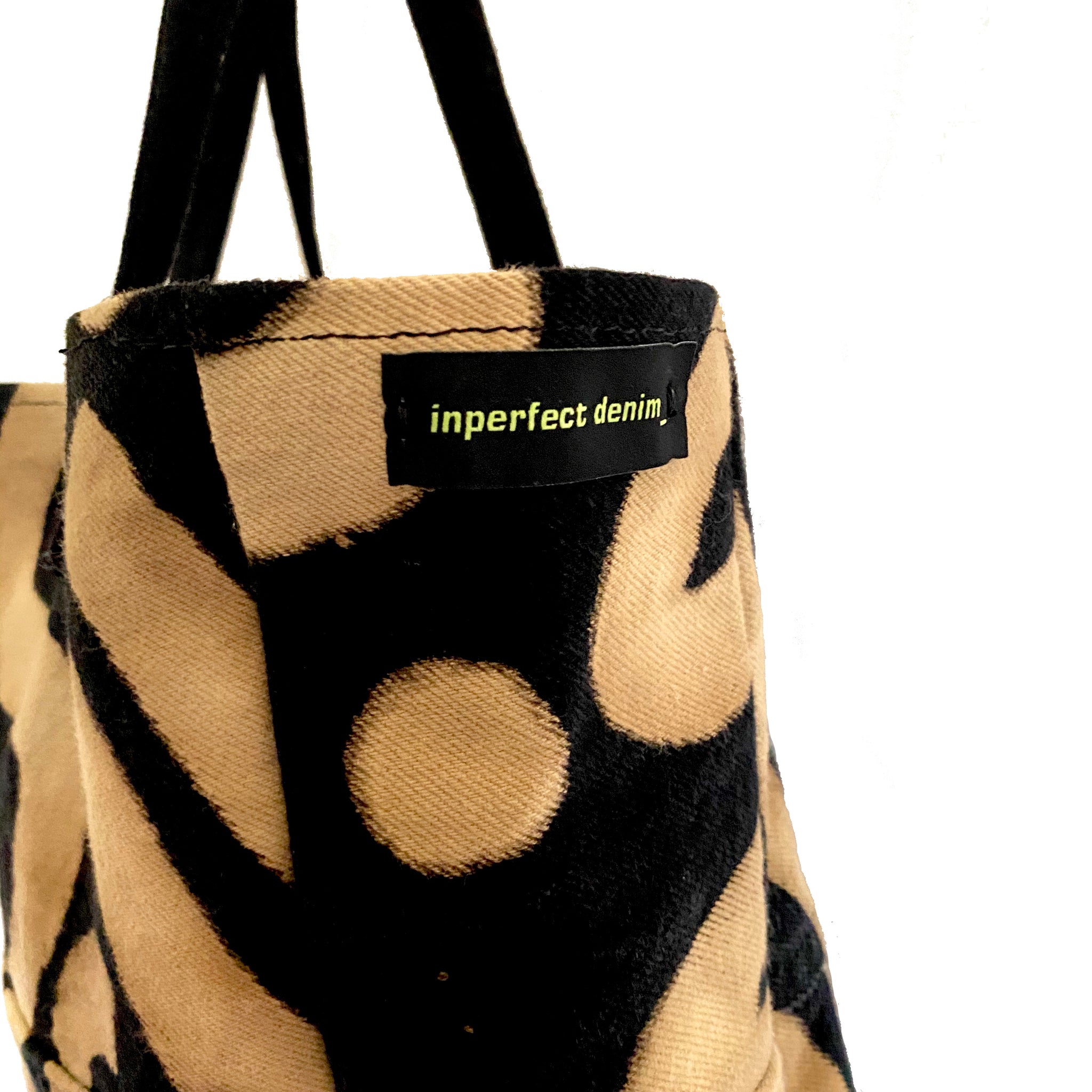 INPERFECT_TOTE_002